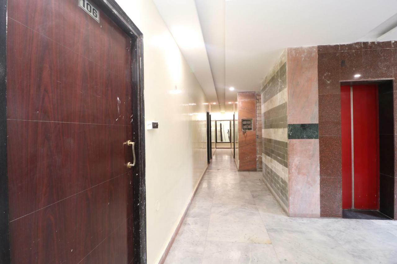 Oyo 29852 Hotel Golden View Abadpura Экстерьер фото